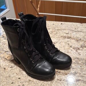Black zippered Ankle Boots